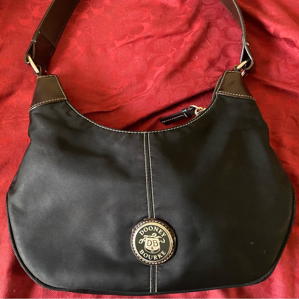 EUC Dooney Burke Wayfarer Purse